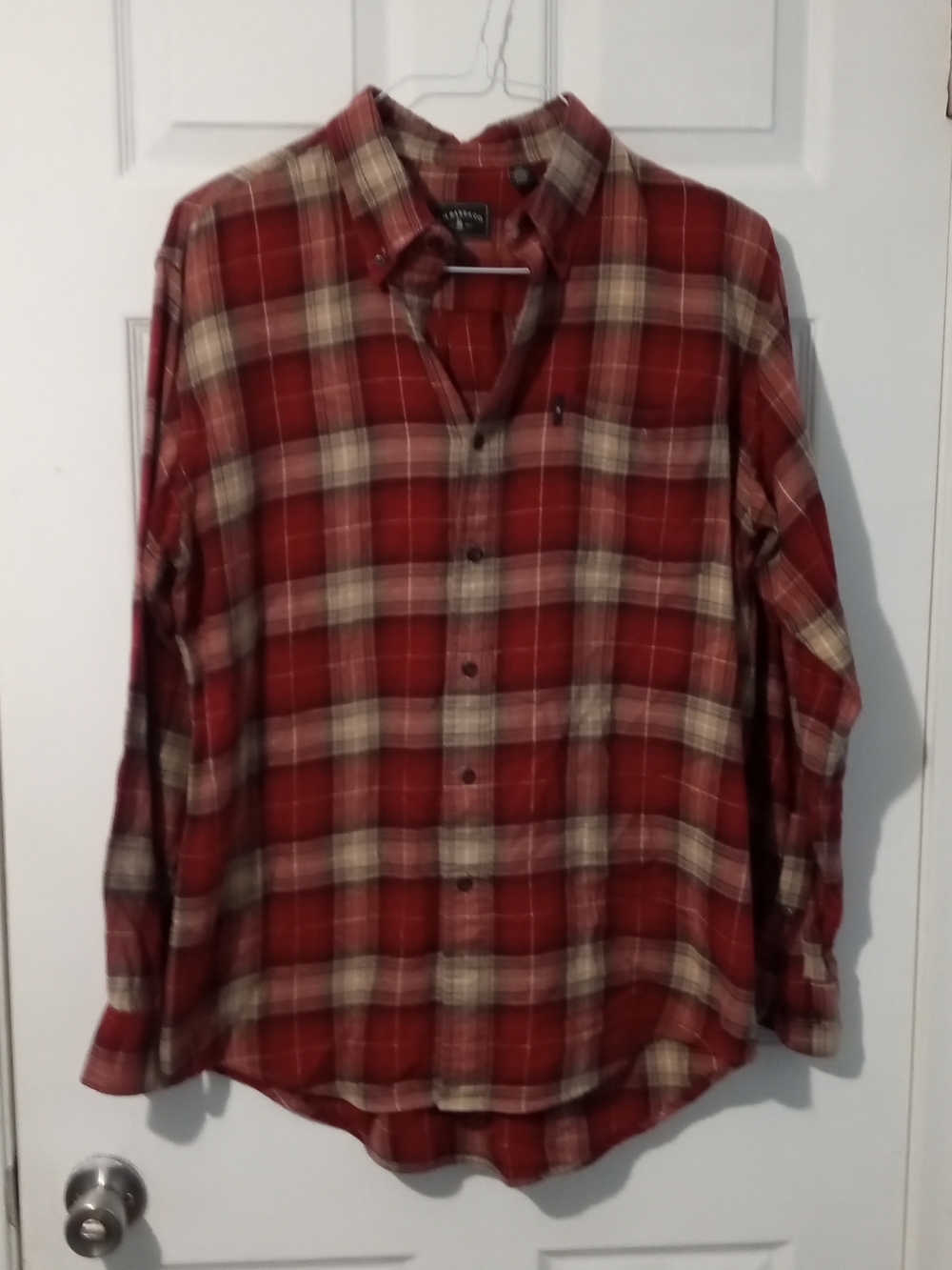 Men's Red Plaid Long-Sleeve Button-Down Shirt by G.H.Bass&Co